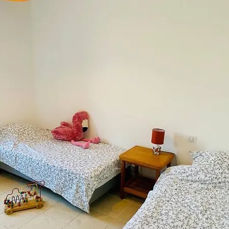 Апартаменты Rez De Jusqu A 6 Personnes Йер