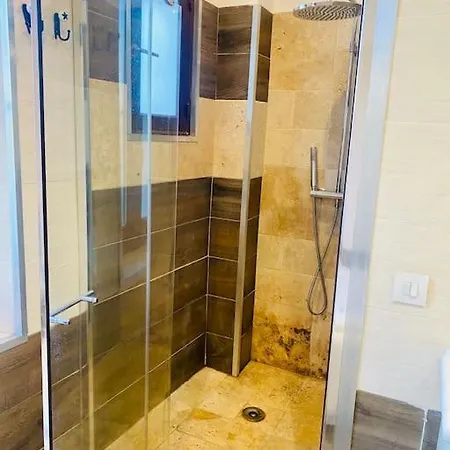 Rez De Jusqu A 6 Personnes Daire *